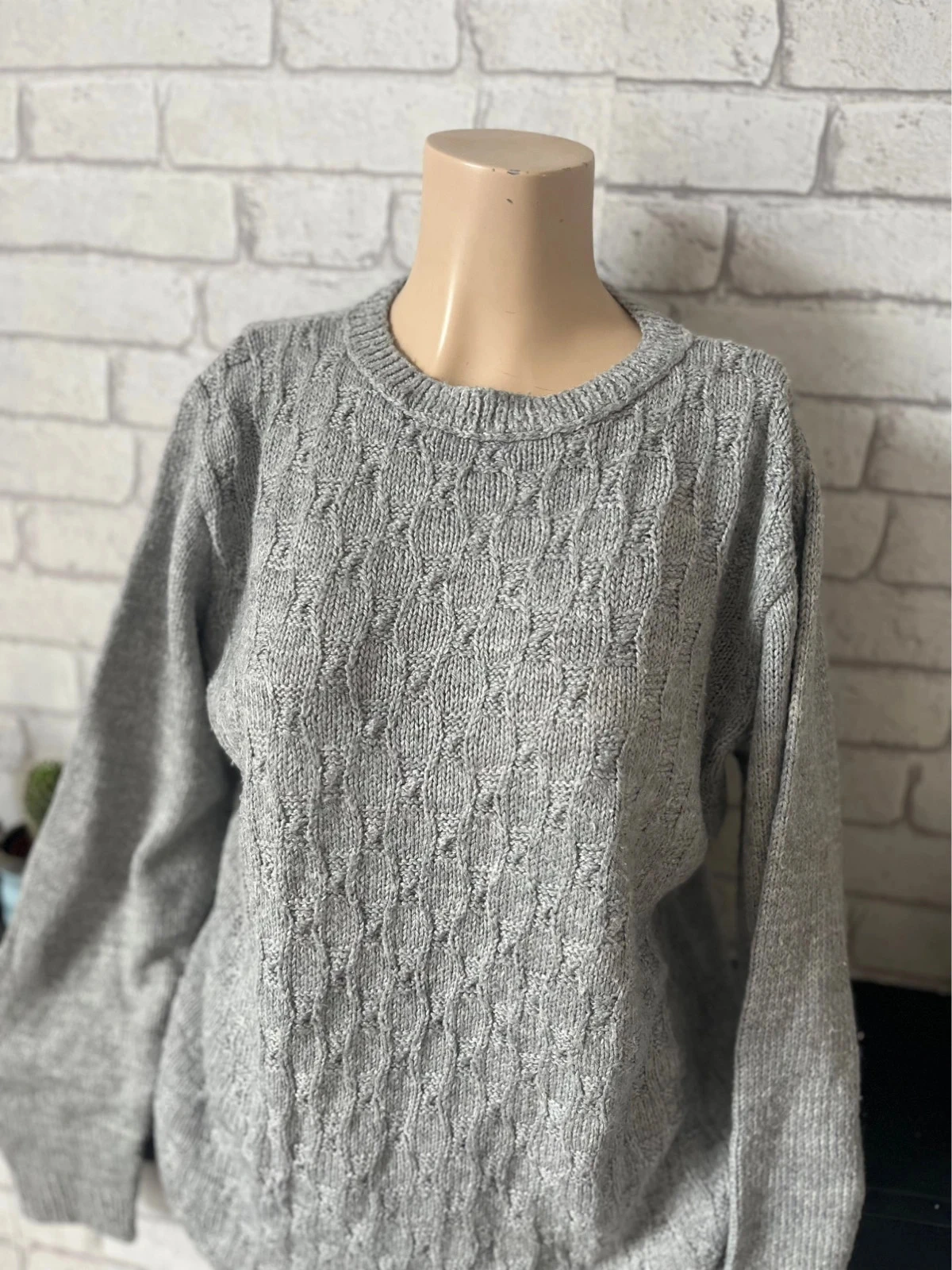 Gray twisted sweater – Size 42 – photo 2